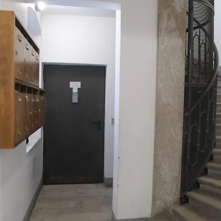 Carlotta Апартаменты Триест